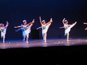 Danza pilates de la Escuela de Danzas Árabes