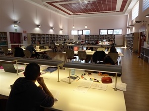 Más de 3.700 personas han pasado por la Biblioteca de Caravana durante este periodo con horario extraordinario