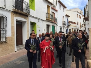 Procesión del Domingo de Ramos a su paso por el carrer la Llosa