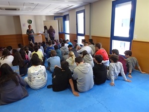 En los cuentacuentos han participado escolares de La Muixara y Sant Rafel