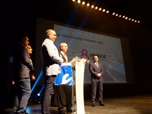 Juan Manuel Romero y Luís Oliván del prgroama TVE, agradeciendo el galardón