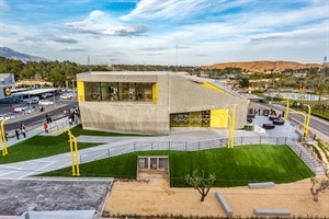 El Lab_Nucia es un edificio de arquitectura singular situado en el polígono industrial de La Nucía
