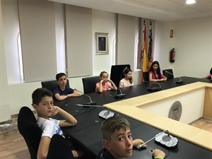 Daniela Fernández ha oficiado de alcaldesa de La Nucía en este "pleno Escolar"