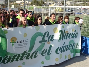 Bernabé Cano, alcalde de La Nucía encabezó la marcha contra el Cáncer de La Nucía
