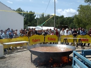 Paella gigante del Dia de Sant Vicent en 2004