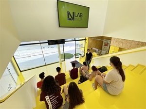 Dos grupos diferentes del Instituto visitaron las instalaciones del Lab_Nucia